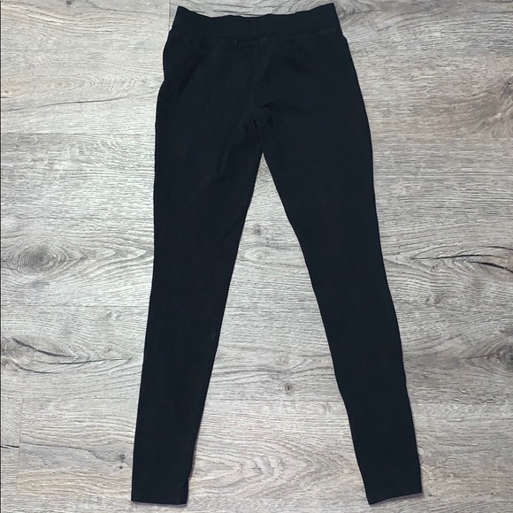 No Boundaries Button Leggings - Picture 4 of 5